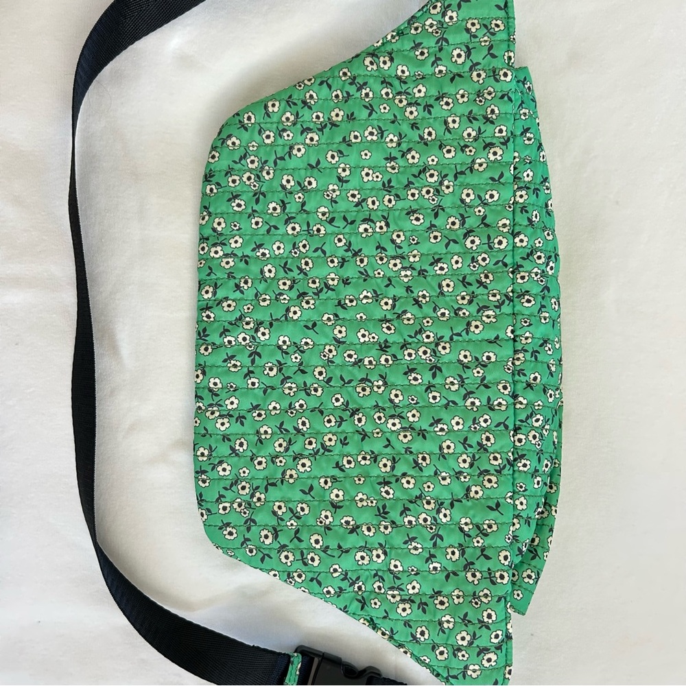 Things Between Green Floral Quilted Mini Waist Bag - Picture 6 of 6